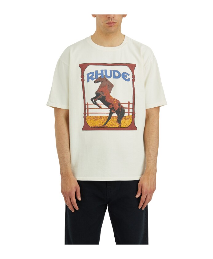 t-shirt-avec-design-cadre