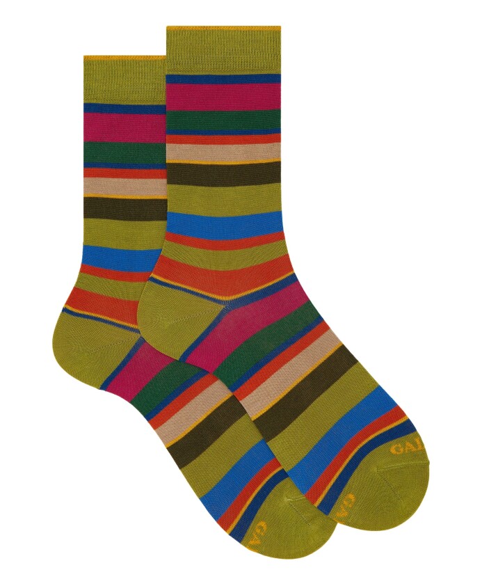 chaussettes-courtes-en-coton-vert-pour-hommes-avec-des-rayures-multicolores