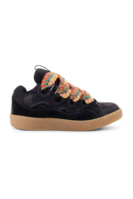 black-sneakers-with-suede-insert