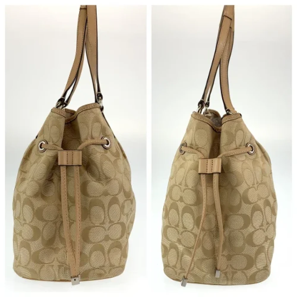 Coach Pre-owned Canvas handbags Beige Dames