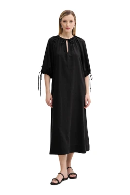 Salago Dress
