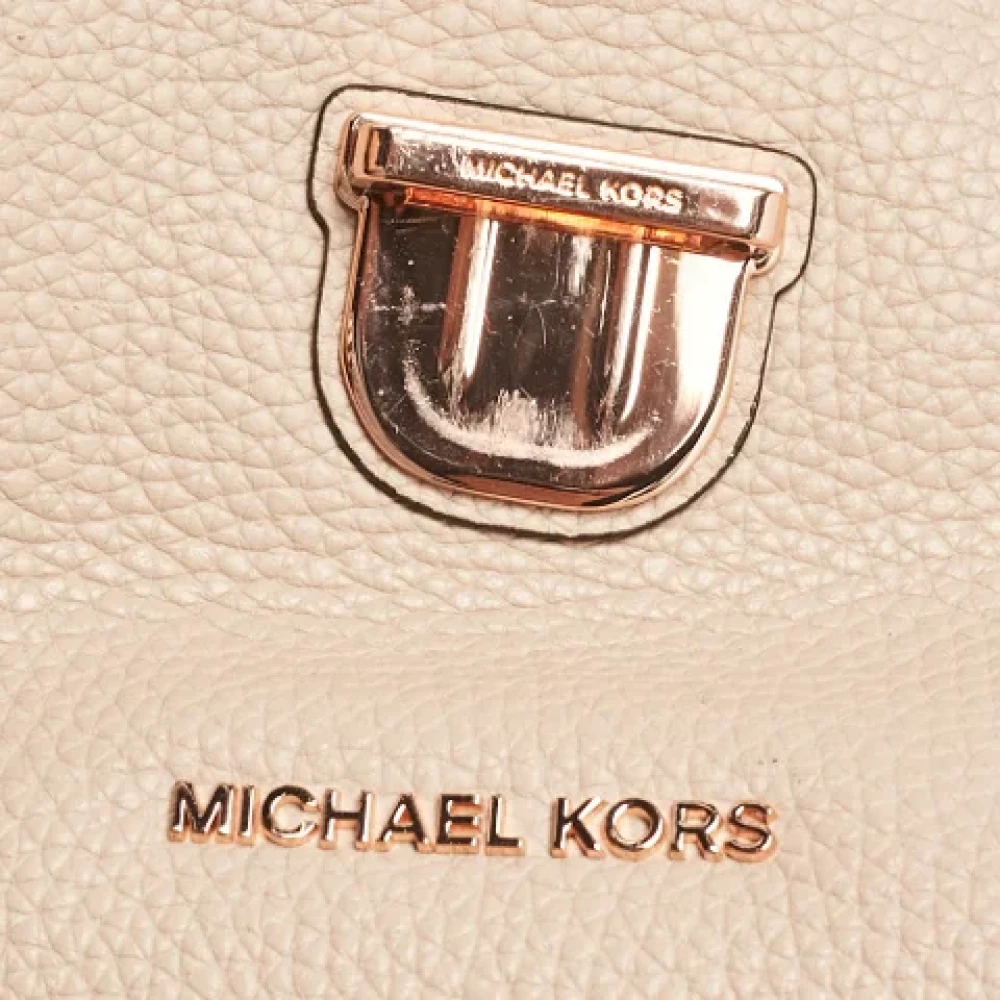 Michael Kors Pre-owned Leather handbags Beige Dames