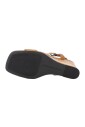 sandales-compensees-a-details-metalliques