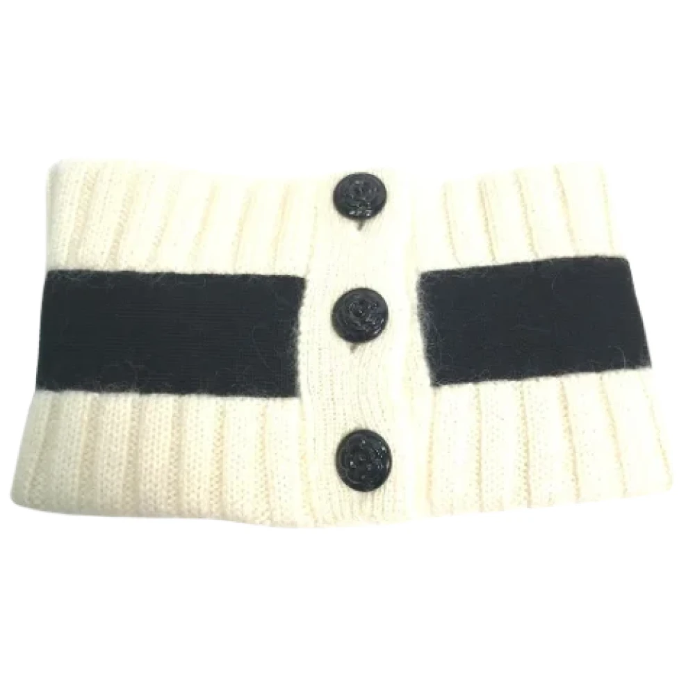 Chanel Vintage Pre-owned Cashmere scarves White Dames