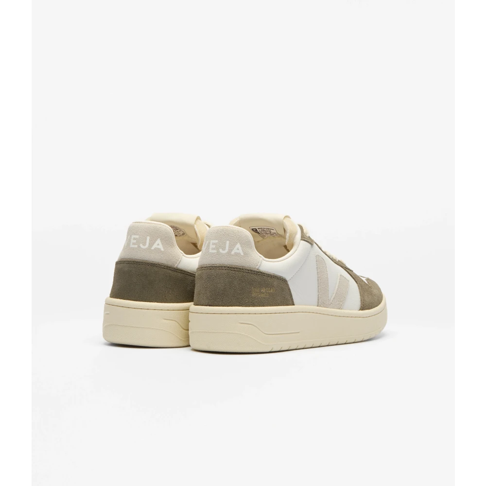 Veja V-82 Sneakers