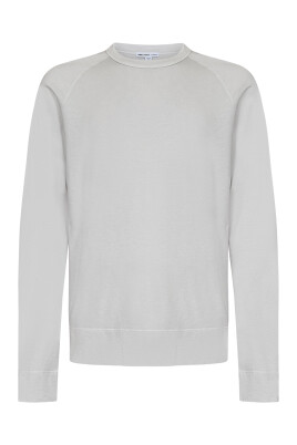 light-grey-sweatshirt-elevate-style-vintage