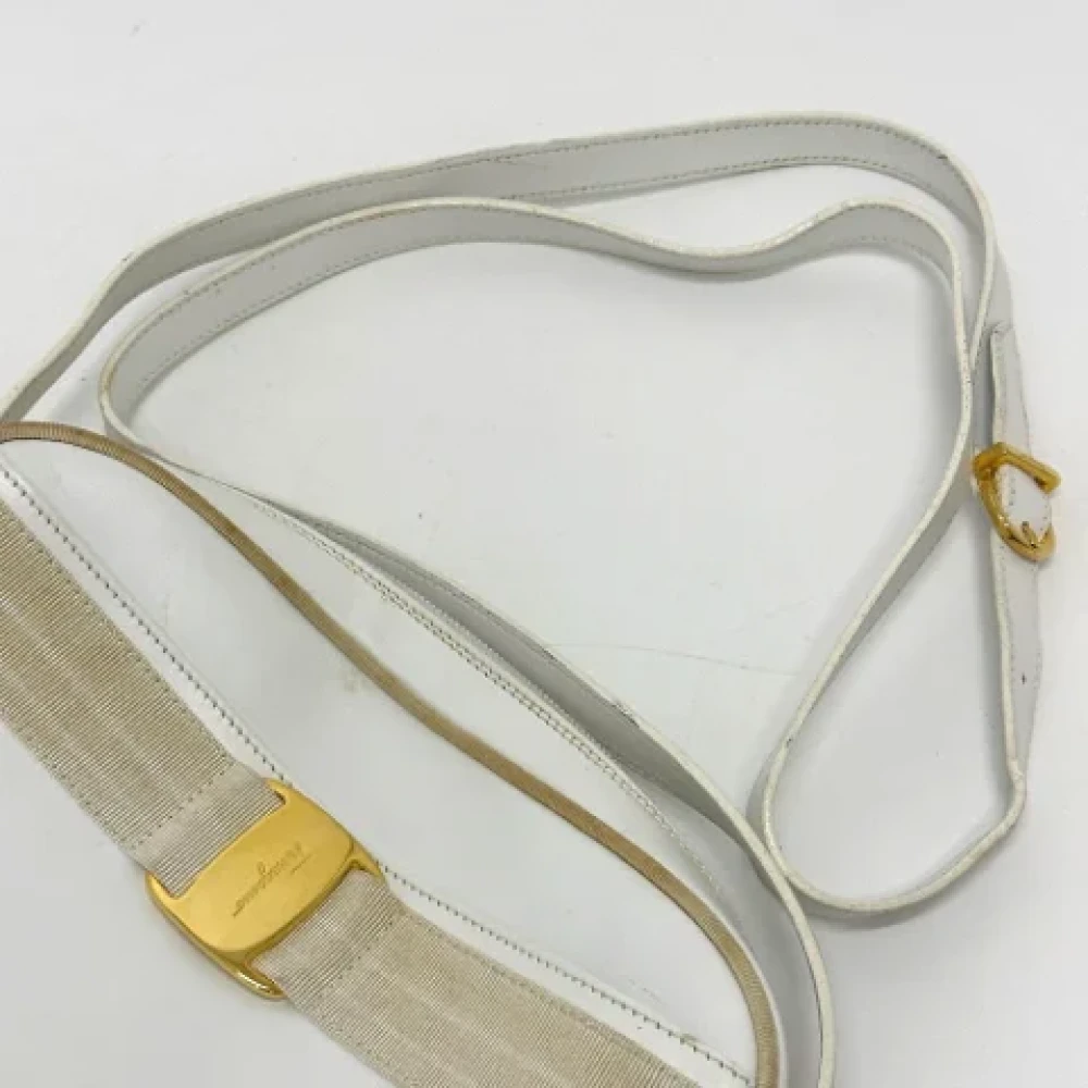 Salvatore Ferragamo Pre-owned Leather shoulder-bags White Dames