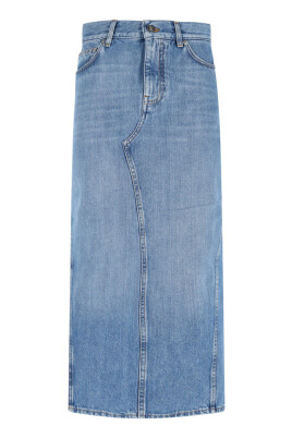 blue-denim-skirt-with-pockets