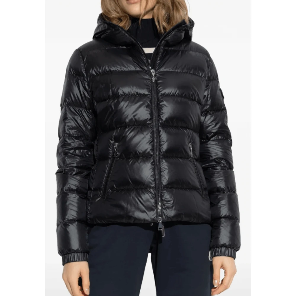 Moncler Zwarte gewatteerde jas met capuchon en rits Black Dames