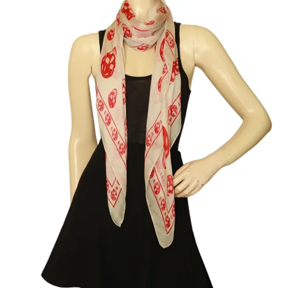 Alexander McQueen Pre-owned Silk scarves Beige Dames