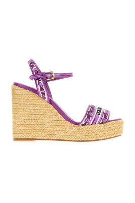 stylish-sandals-for-summer-outfits