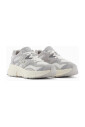 baskets-creme-mesh-daim-details-reflechissants