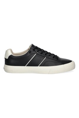 002-black-sneakers