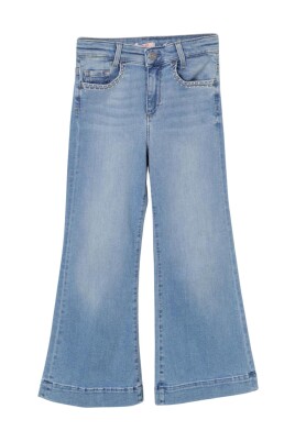 wide-leg-flare-jeans-with-embellished-pockets