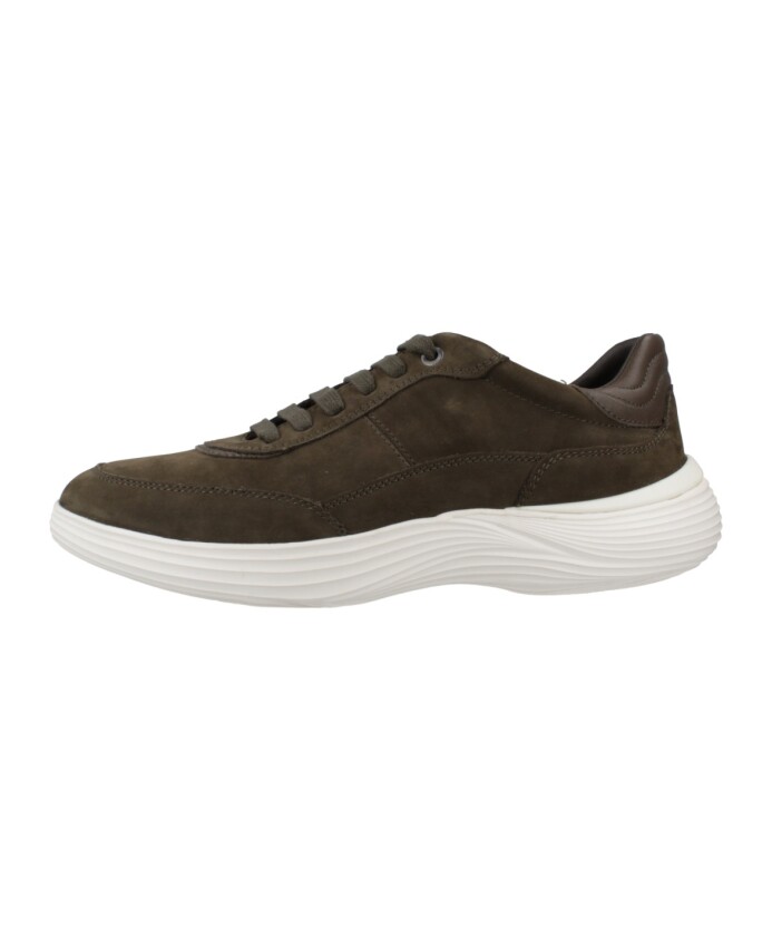 u-fluctis-sneakers