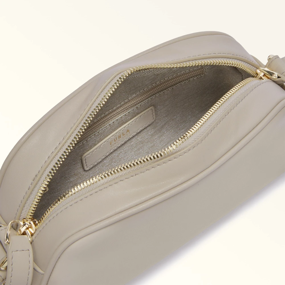 Furla Gele Schoudertas met Glanzende Afwerking Yellow Dames