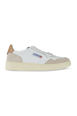 sneakers-basses-style-medalist