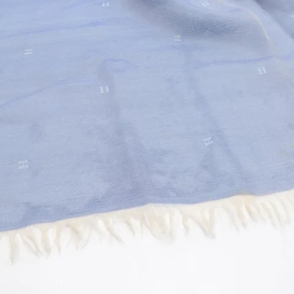 Hermès Vintage Pre-owned Silk scarves Blue Dames