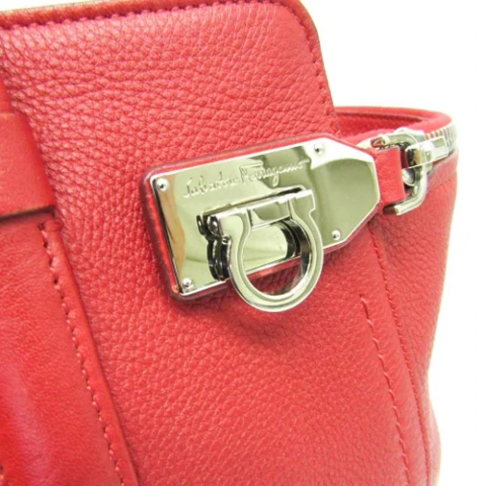 Salvatore Ferragamo Pre-owned Leather totes Red Dames