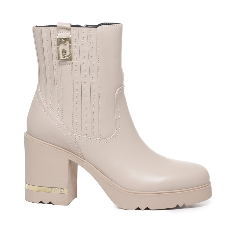 Boots for women • Shop women's boots online at Miinto