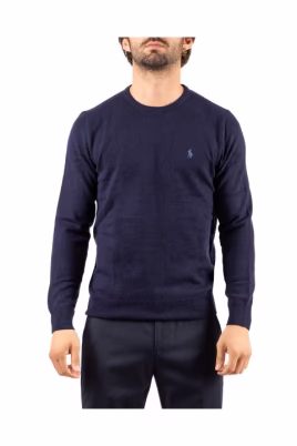 round-neck-knitwear