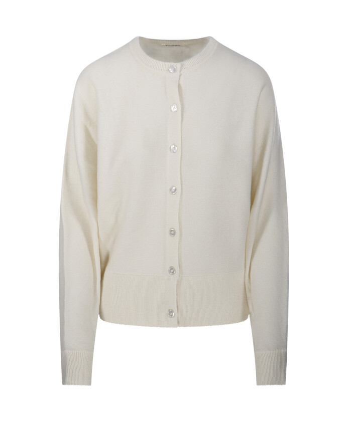 zachte-witte-gebreide-kleding