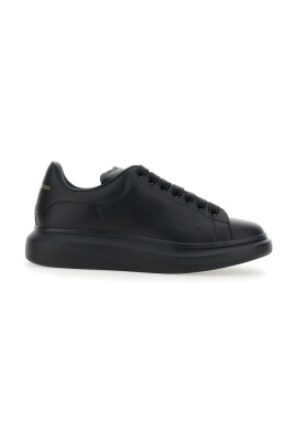 black-rubber-sole-sneakers