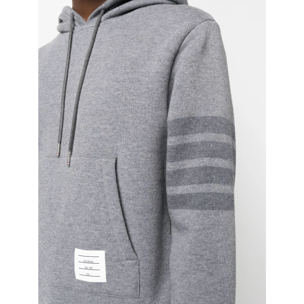Thom Browne Grijze Sweatshirt met Logo Patch en Gestreept Detail Gray Heren