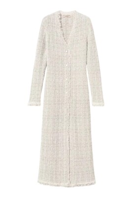 beige-sweaters-set