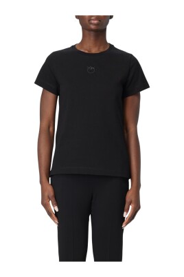classic-white-crew-neck-t-shirt