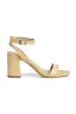 sandales-ouvertes-elegantes-citron