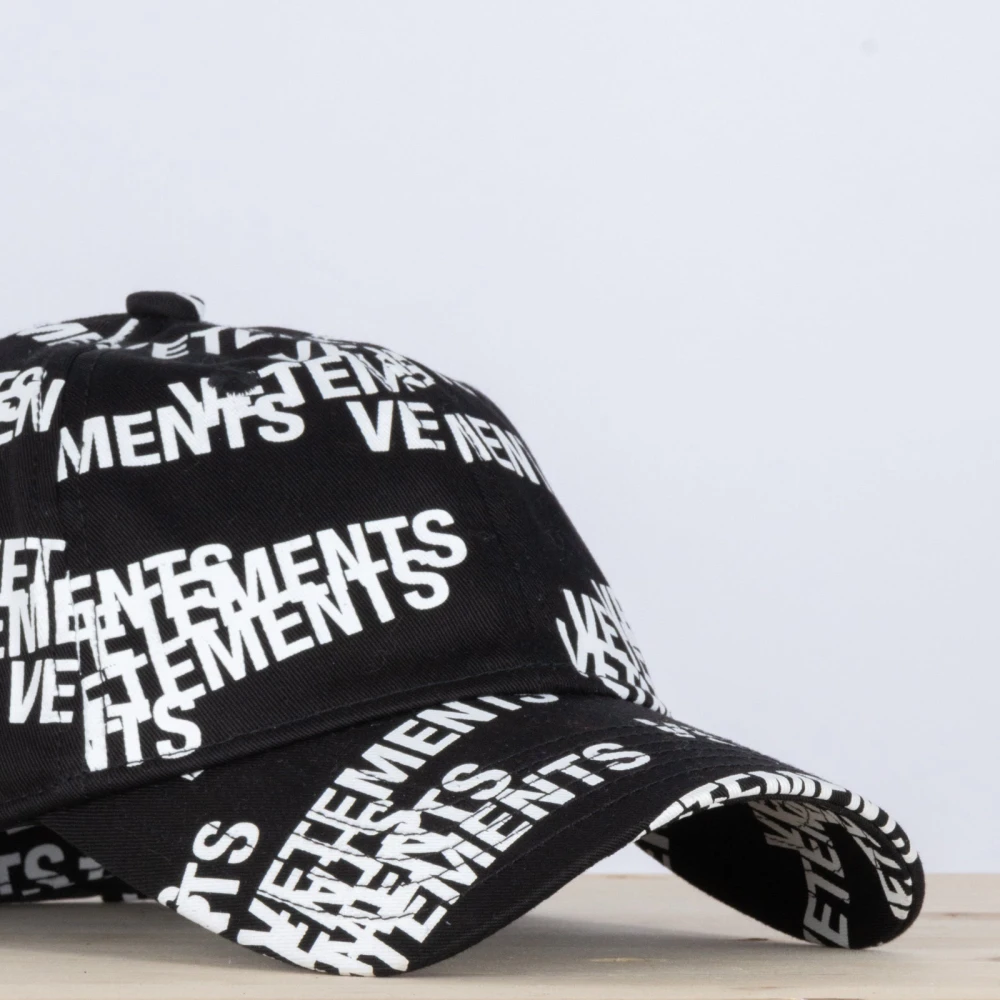 Vetements Zwarte Katoenen Baseballpet met Wit Logo Black Dames