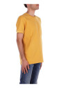 t-shirt-jaune-fonce-avec-poche-avant