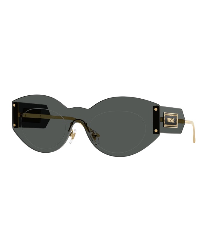 lunettes-de-soleil-elegantes-en-noir