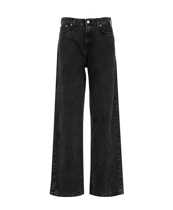 jean-evase-en-denim-avec-effet-use