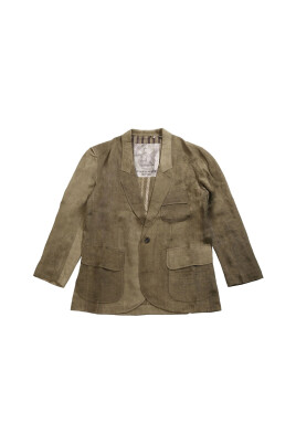 green-buttoned-jacket-with-flap-pockets