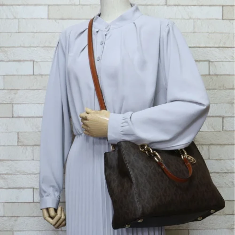 Michael Kors Pre-owned Fabric shoulder-bags Brown Dames