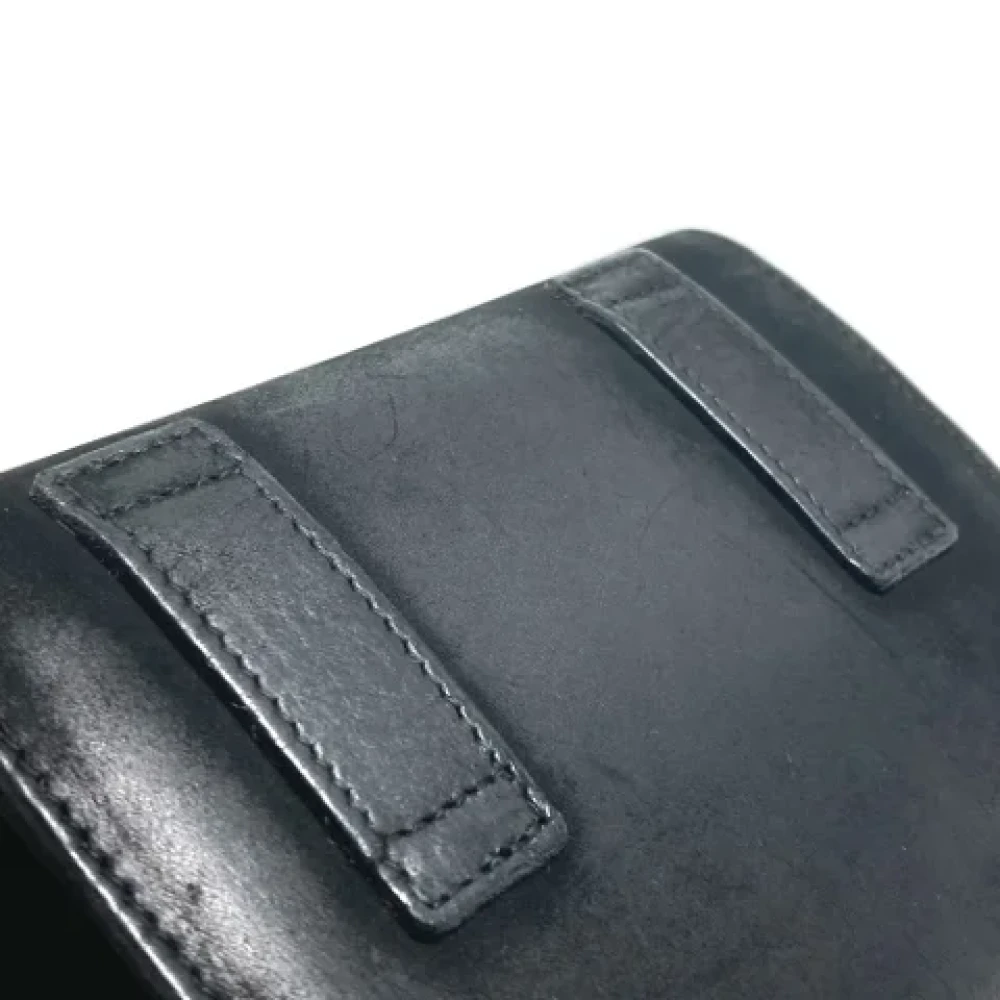 Salvatore Ferragamo Pre-owned Leather shoulder-bags Black Dames