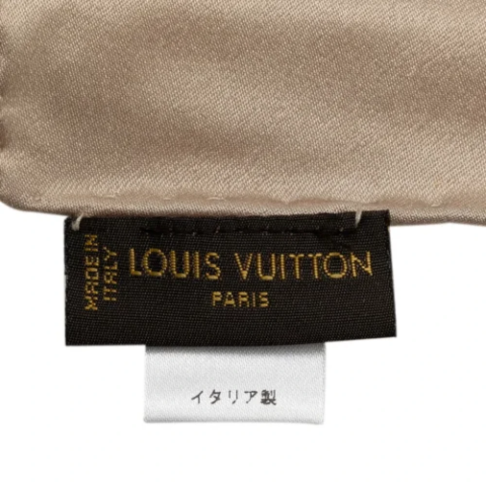 Louis Vuitton Vintage Pre-owned Silk scarves Beige Dames