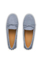 chaussures-bleues-en-daim-a-lacets