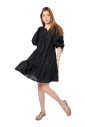 robe-noire-croisee-avec-col-en-v