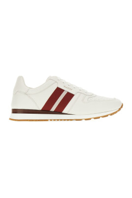 casual-sneakers