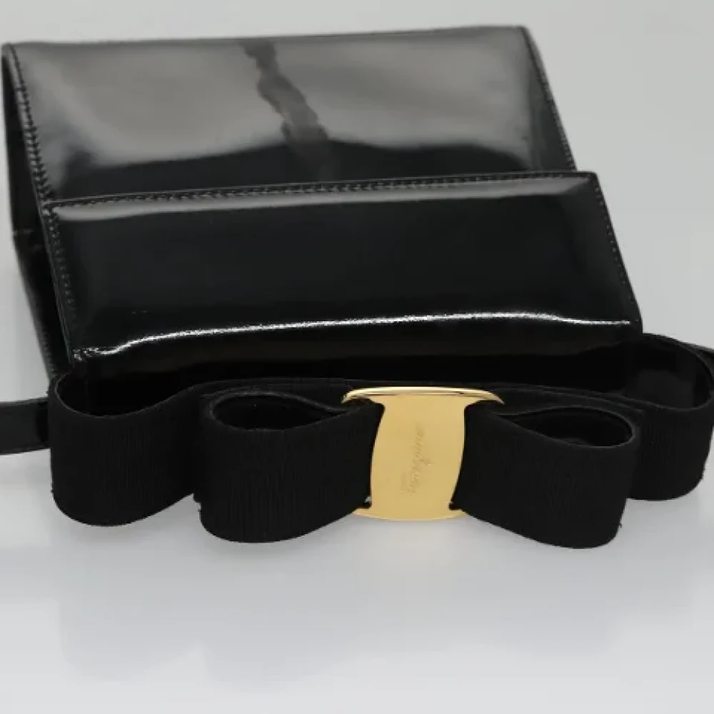 Salvatore Ferragamo Pre-owned Leather shoulder-bags Black Dames