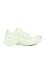 sneakers-vertes-avec-embout-contrastant