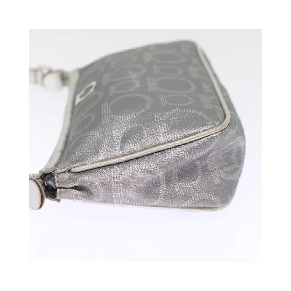 Salvatore Ferragamo Pre-owned Leather shoulder-bags Gray Dames