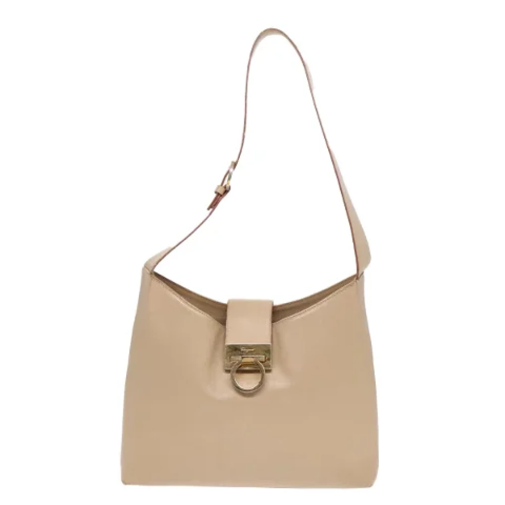 Salvatore Ferragamo Pre-owned Leather shoulder-bags Beige Dames