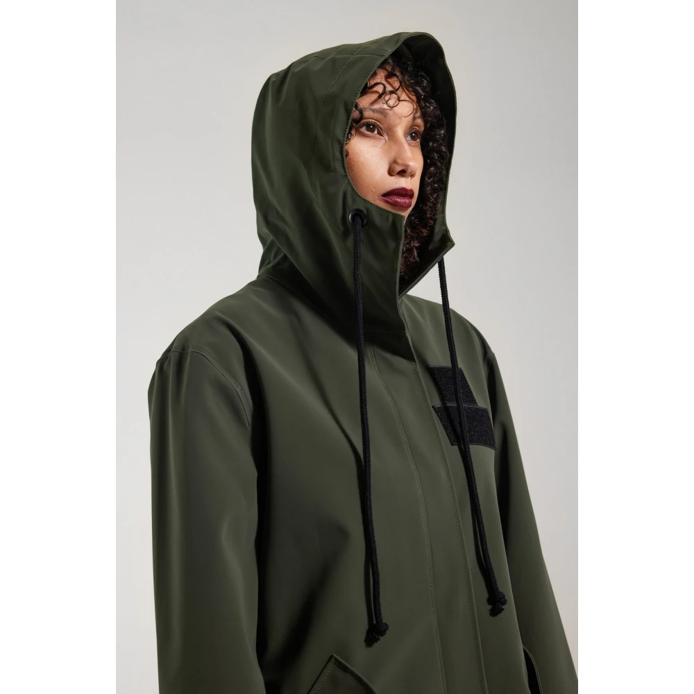Stutterheim Matte Regenjas met V-Vormige Voorkant Green Dames