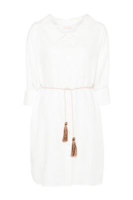 white-shirt-with-button-fastening