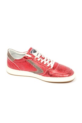 cracked-leather-shoes-in-red-glitter