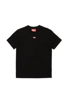 short-sleeve-t-shirt-minimalist-design